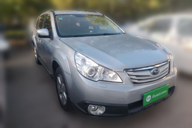 Used Subaru Outback 2011 2.5i Luxury Edition Front Right 45 Deg