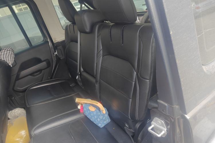 Used Jeep Wrangler New Energy 2021 Four-Door 2.0T 4xe Sahara First Edition Left Rear Seat