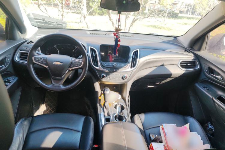 Used Chevrolet Equinox 2018 535T Automatic YuJie Edition Center Console