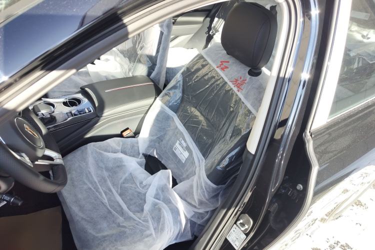 Used Hongqi HS3 PHEV 2025 Model 125km Jingwei 2 Millionth Anniversary Edition
