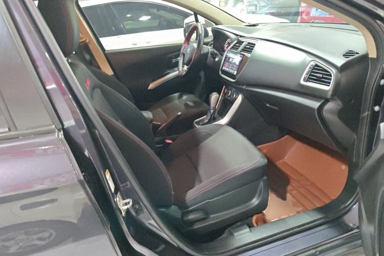 Used Suzuki S-Cross 2015 1.6L CVT Two-Wheel Drive Entry-Level Trim