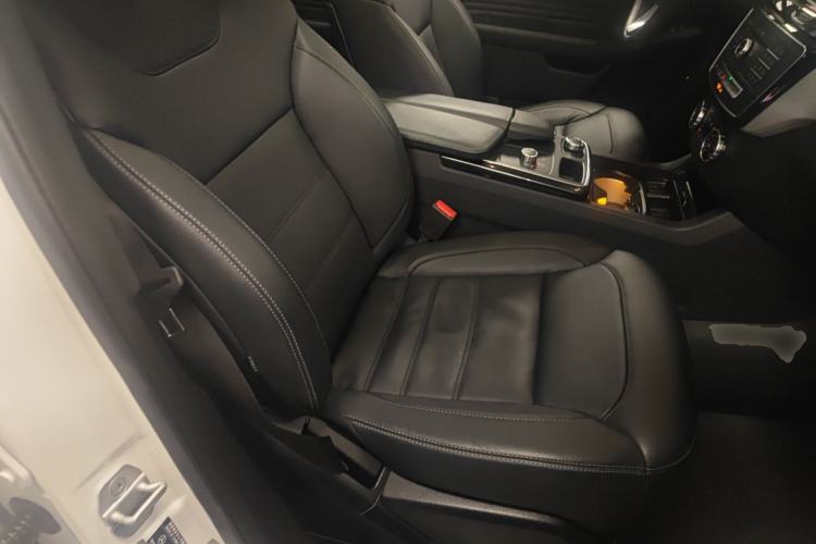 Used Mercedes-Benz GLE Coupe 2017 GLE 320 4MATIC Coupe SUV Right Front Seat