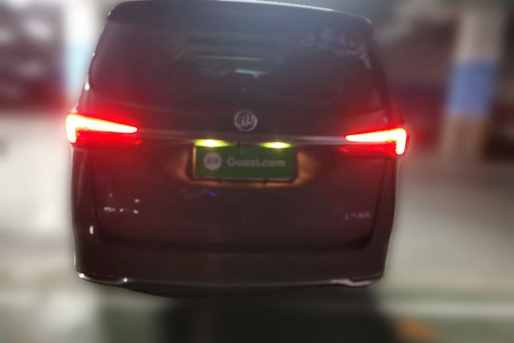 Used Buick GL8 2023 Facelifted Land Cruiser Executive Luxury Version