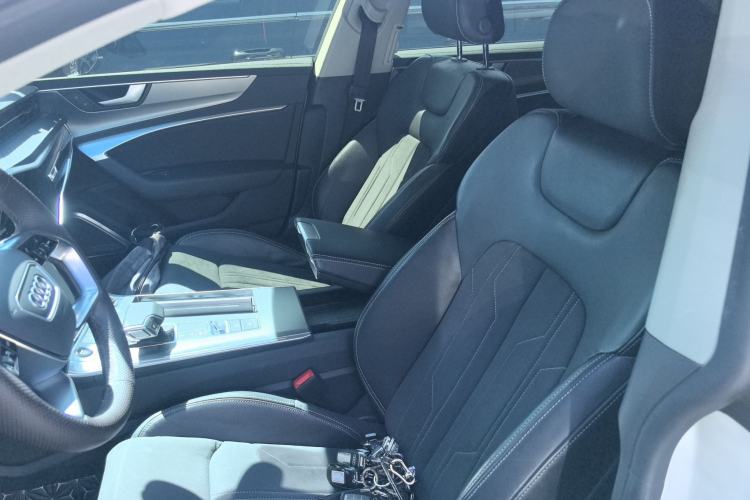 Used Audi A7L 2022 45 TFSI S-line Dream-Chasing Youth Edition Left Front Seat