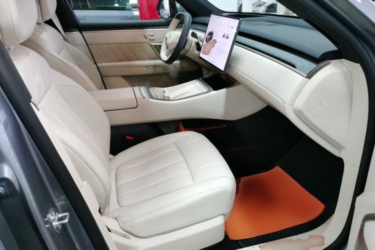 Used ONVO Luxeed L90 2025 Model—Max Six-Seater Version