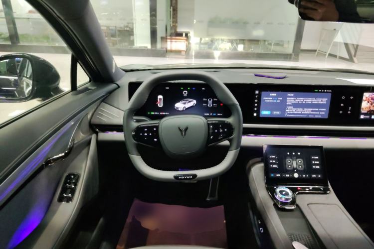 Used VOYAH PASSION 2024 PHEV Four-Wheel Drive Ultra-Long Range Flagship Model
