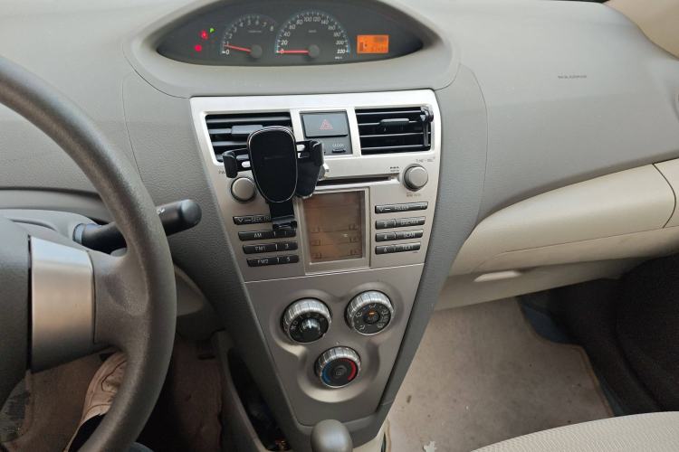 Used Toyota Vios 2011 1.6L GL-i Sunroof Version AT

