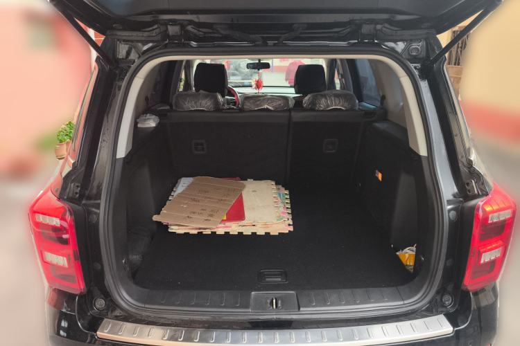 Used GAC Trumpchi GS7 2017 280T Two-Wheel Drive Luxury Model Trunk