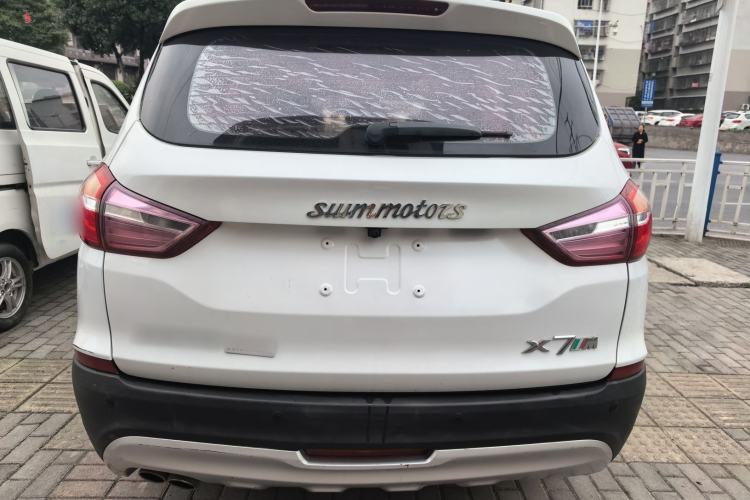 Used SWM X7 2016 1.8L Manual Luxury Edition 7 Seats