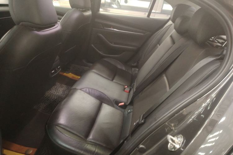 Used Mazda 3 Axela 2020 1.5L Automatic Luxury Version