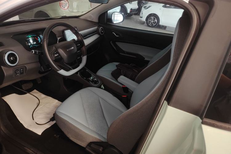 Used Chery QQ Little Ant 2022 Sweet Pink Edition Half-Sugar Version 3-Cell Lithium 30kW 301km Left Front Seat