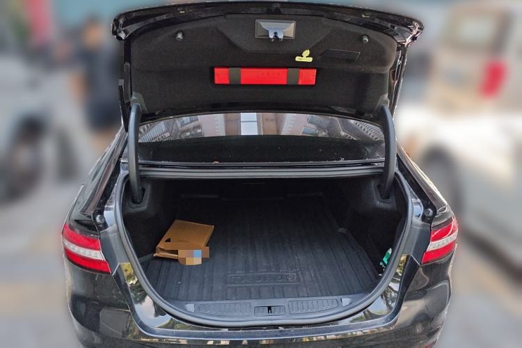 Used Ford Taurus 2019 EcoBoost 245 Premium Edition
