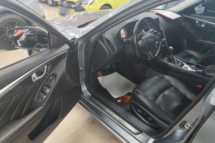 Used Infiniti Q50 2014 2.0T Comfort Edition