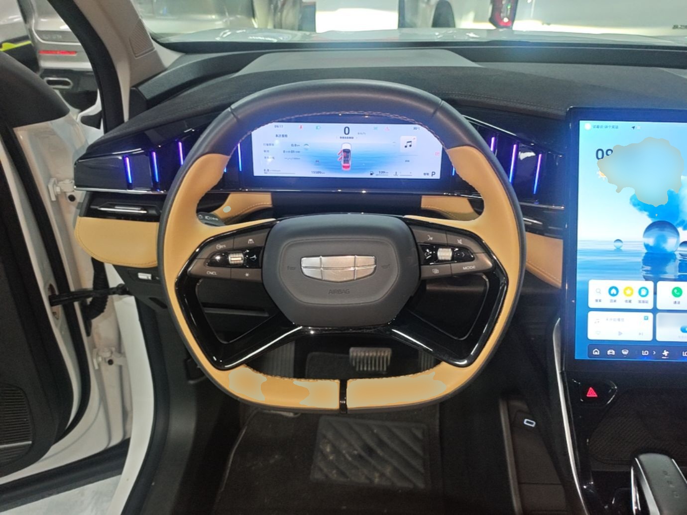 Geely Auto FX11 2023 1.5TD DCT Prestige Edition — снимка 15