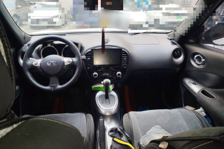 Used Infiniti ESQ 2014 1.6L Spontaneous Edition