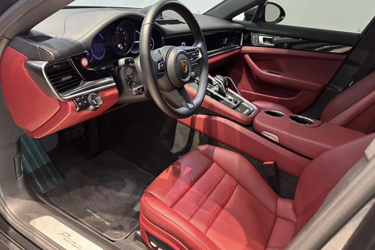 Used Porsche Panamera 2023 Panamera 2.9T Interior 1
