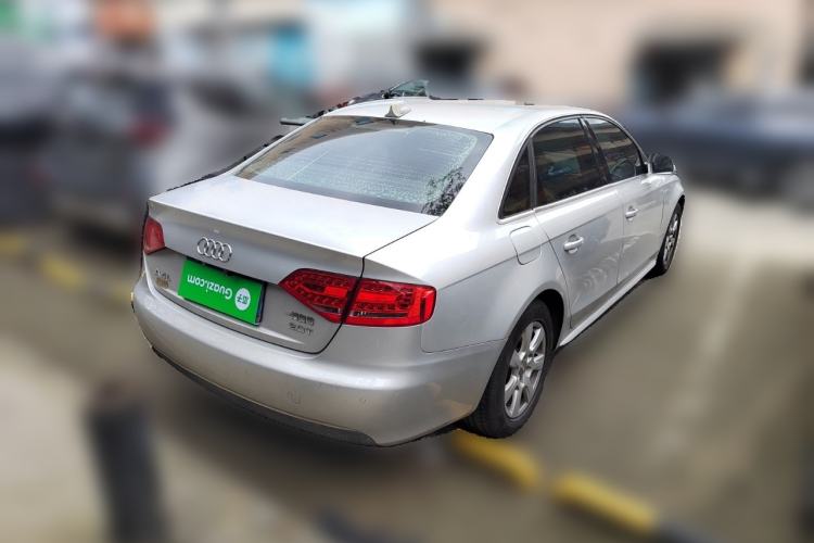 Used Audi A4L 2011 2.0 TFSI Comfort Model
