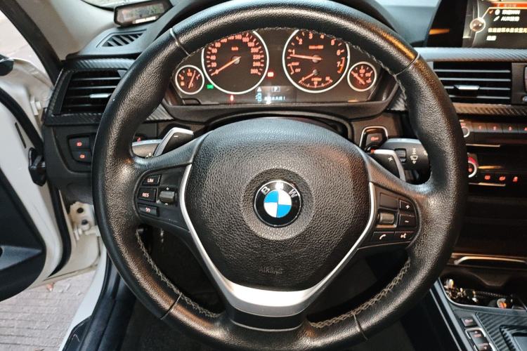 Used BMW 3 Series 2016 320i Fashion Model