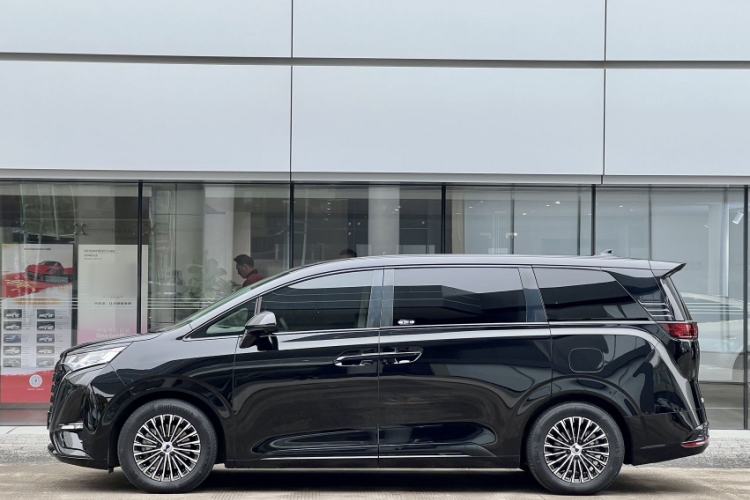 Used Denza D9 2024 DM-i 980 Four-Wheel Drive Prestige Model