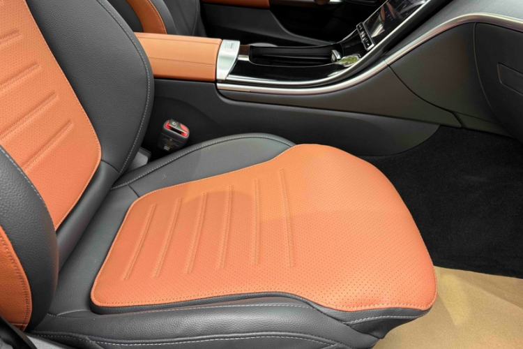 Used Mercedes-Benz C-Class 2023 C 260 L Sport Edition Interior 2