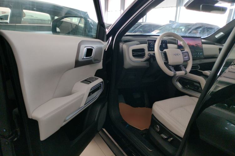 Used Formula Leopard Titanium 3 2025 501 km Four-Wheel Drive Drone Edition
