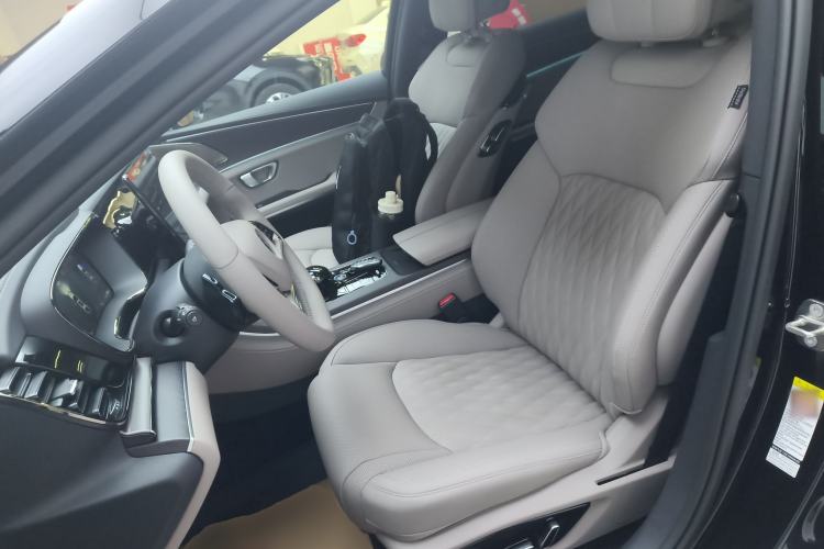 Used BYD Han 2025 DM-i Intelligent Driving Edition 125KM LiDAR Flagship Model Left Front Seat