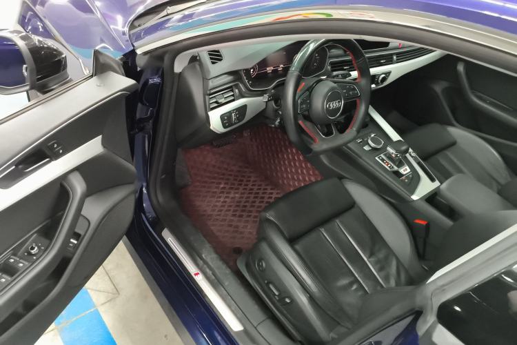 Used Audi A5 2019 Sportback 45 TFSI Sport Edition Driver Seat