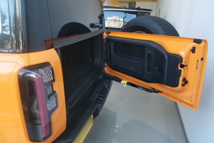 Used BAIC Off-Road BJ40 2024 2.0T All-New Urban Hunter Edition Ultimate Version