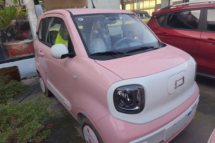 Used Bestune Pony 2025 222km Range Elegant Horse
