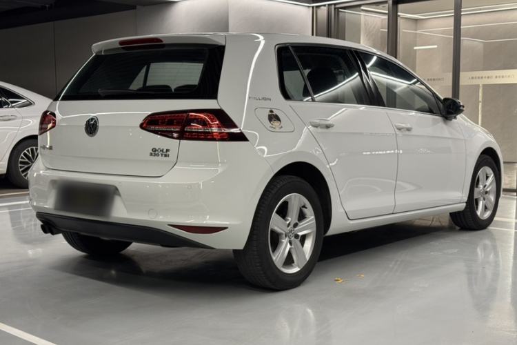 Used Volkswagen Golf 2017 230TSI Automatic Comfort Edition – Celebrating Milestone of One Million Units
