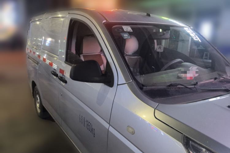 Used Wuling Rongguang V 2019 1.5L Window-Sealed Utility Model China VI LAR Front Right 45 Deg