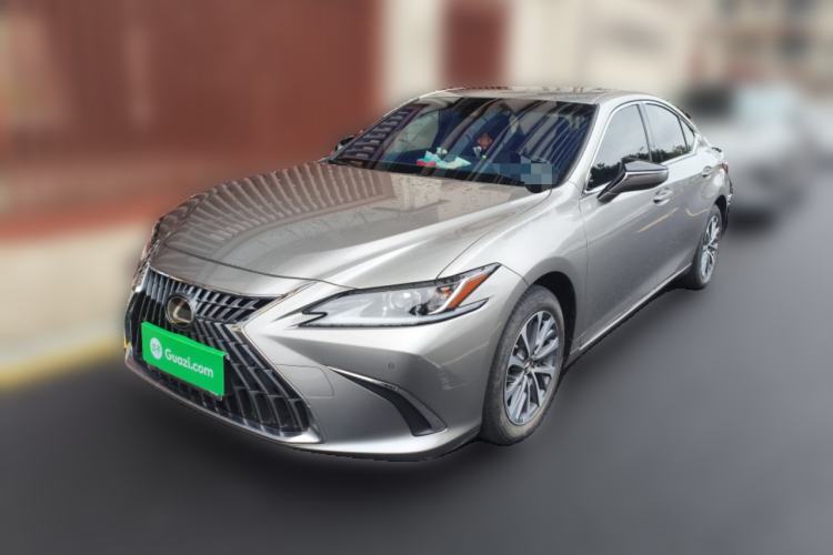 Used Lexus ES 2023 200 Excellence Edition
