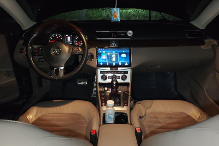 Used Volkswagen Magotan 2015 1.8TSI Prestige Model
