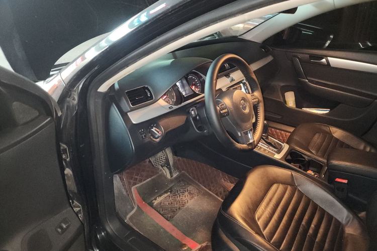 Used Volkswagen Magotan 2016 1.8TSI Smart Comfort Model Driver Seat