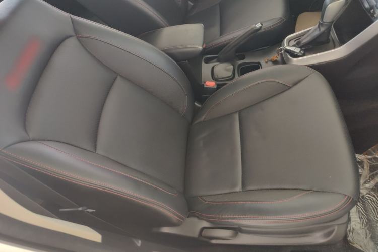 Used Suzuki S-Cross 2015 1.6L CVT Two-Wheel Drive Elite Version Right Front Seat