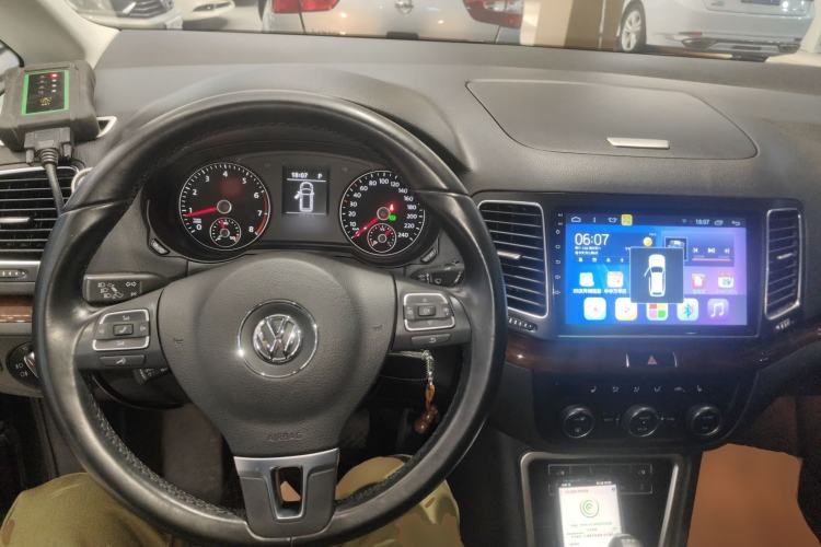 Used Volkswagen Sharan 2015 1.8TSI Comfort Model
