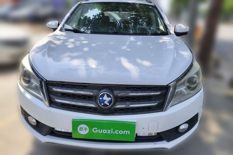 Used Venucia T70 2015 2.0L CVT Smart Edition Front