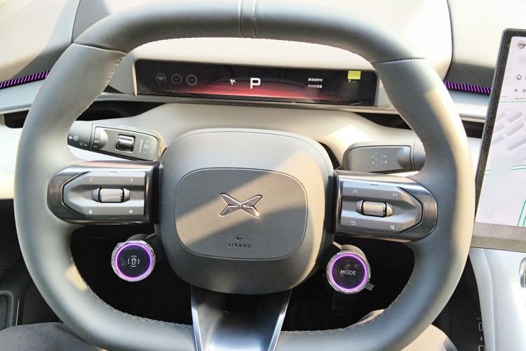 Used XPeng P7 2025 Model—702 Long Range Ultra Steering Wheel
