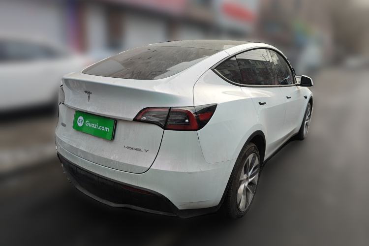 Used Tesla Model Y 2022 Long-Range All-Wheel-Drive Version