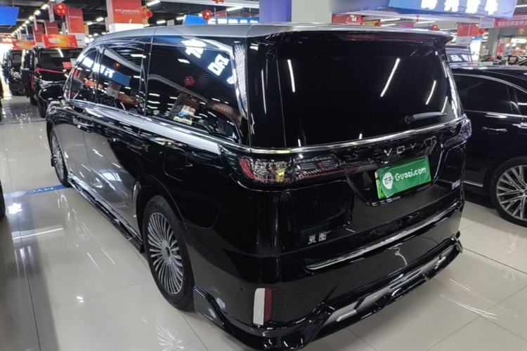 Used VOYAH Dream 2025 PHEV Four-Wheel Drive Prestige Kunpeng Edition
