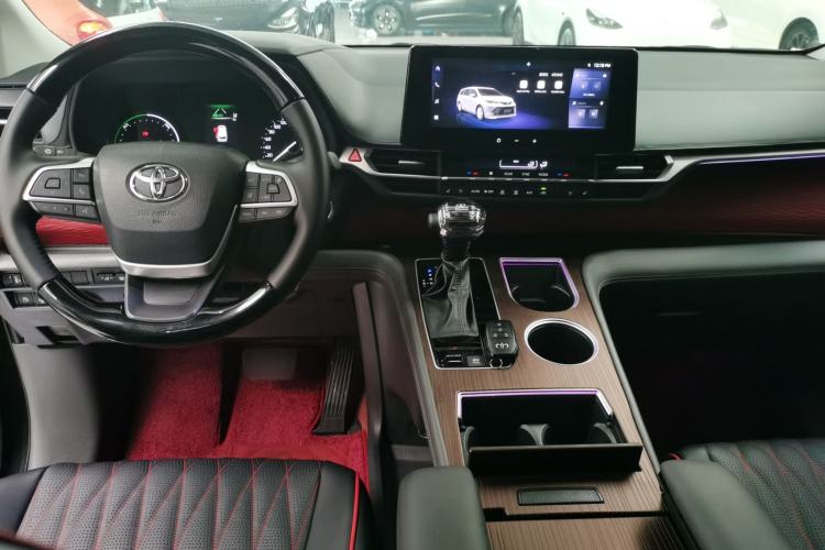 Used Toyota SIENNA 2024 2.5L Hybrid Comfort Edition