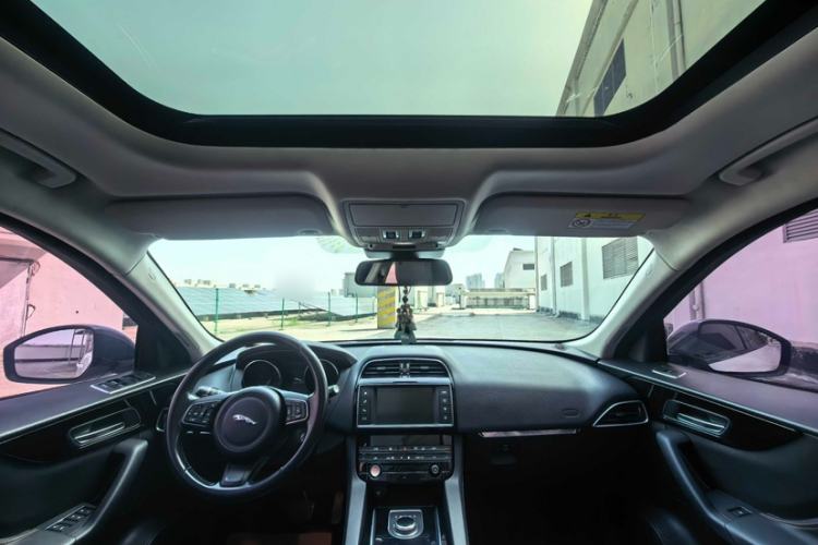 Used Jaguar F-PACE 2016 2.0T Two-Wheel Drive Urban Luxury Edition