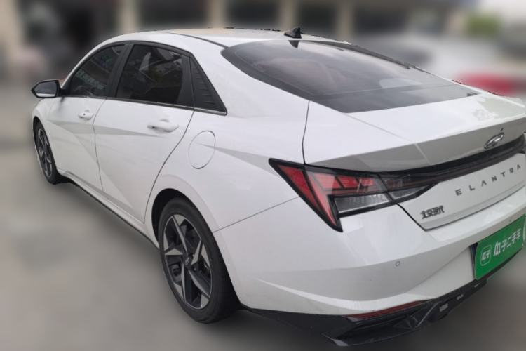 Used Hyundai Elantra 2022 1.5L CVT LUX Prestige Edition
