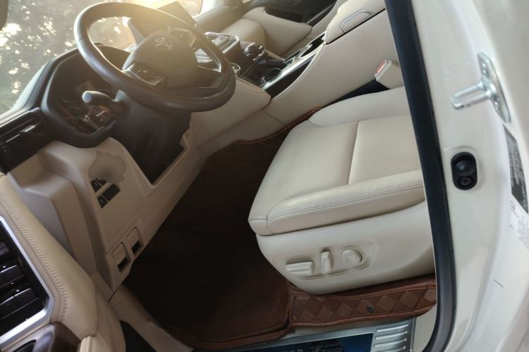 Used Toyota Land Cruiser 2022 3500 3.5T GXR with 20 Wheels Velvet Finish No Creep—Middle East