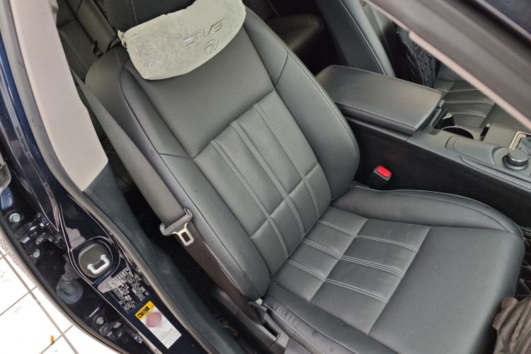 Used Lexus ES 2015 300h Comfort Edition
