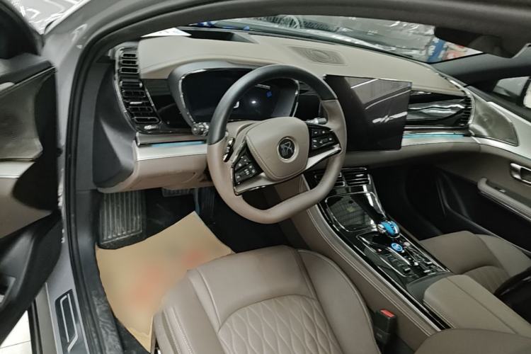Used BYD Han 2025 DM-i Intelligent Driving Edition 125KM Prestige Model