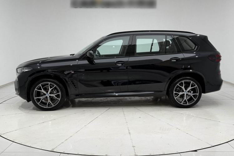 Used BMW X5 2023 xDrive 30Li Luxury M Sport Night Edition Package Exterior 3