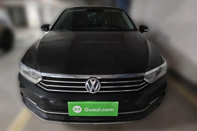 Used Volkswagen Magotan 2017 330TSI DSG Luxury Model Front