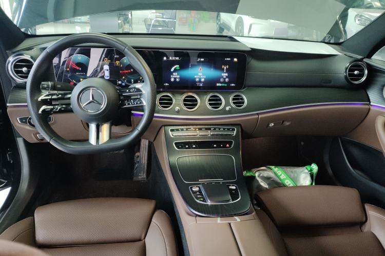 Used Mercedes-Benz E-Class 2023 Restyled E 260 L Sport Edition Center Console