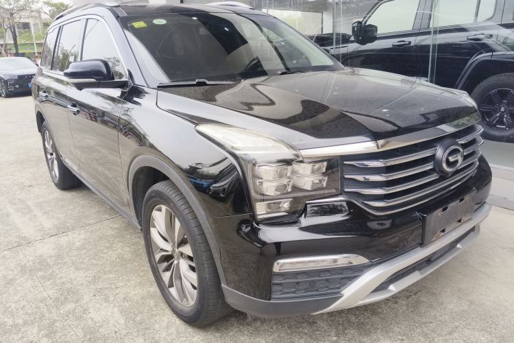 Used GAC Trumpchi GS8 2017 320T Two-Wheel Drive Luxury Smart Connectivity Version (7 Seats) Front Right 45 Deg